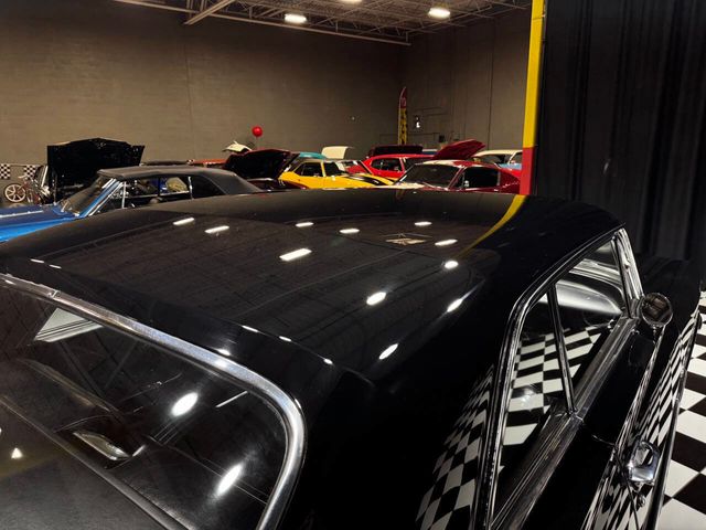 1963 Chevrolet Impala SS 409/340 HP V-8 L-33 MATCHING NUMBERS 4-Speed - 22965147 - 51