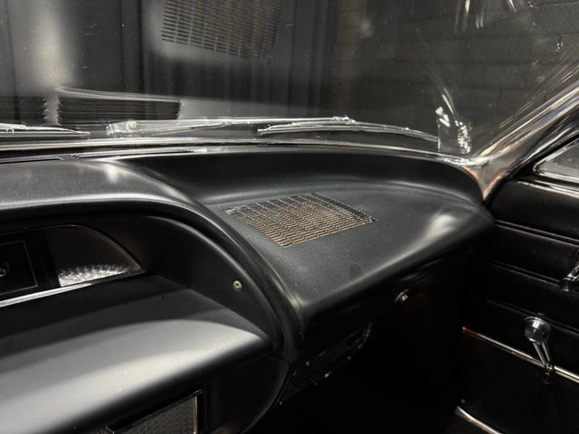 1963 Chevrolet Impala SS 409/340 HP V-8 MATCHING NUMBERS 4-Speed TRANS - 22871231 - 62