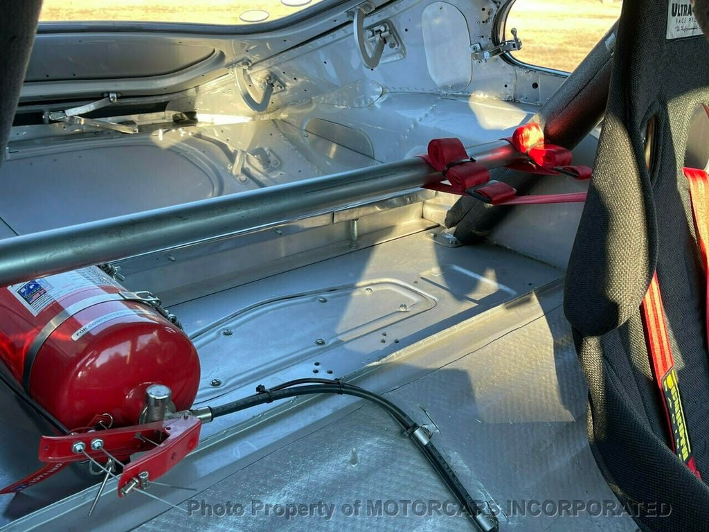 1963 Jaguar E-Type 1963 JAGUAR E-TYPE FHC RACE CAR IS TRACK READY - 21814376 - 31