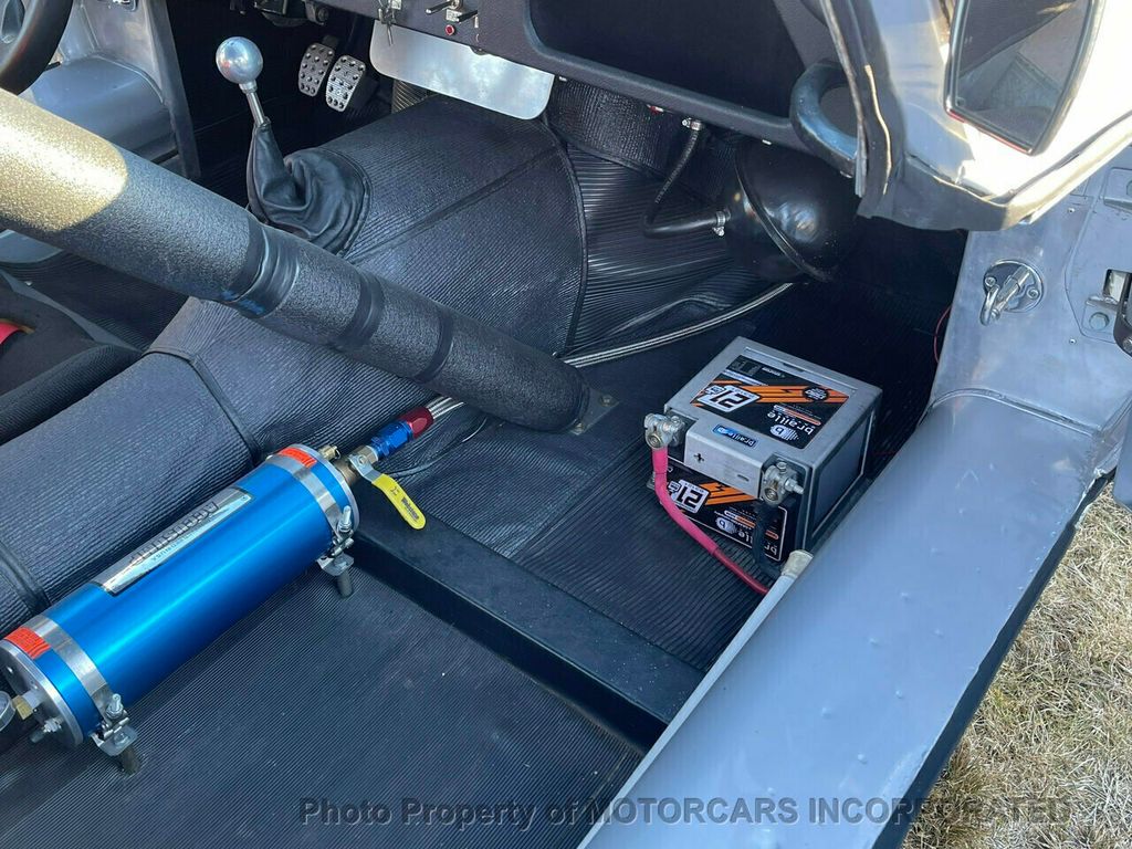 1963 Jaguar E-Type 1963 JAGUAR E-TYPE FHC RACE CAR IS TRACK READY - 21814376 - 34