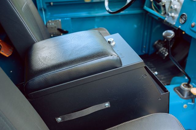 1963 Land Rover 109 Series IIA Fully Restored '63 Land Rover 109 Series IIA! - 22940965 - 88