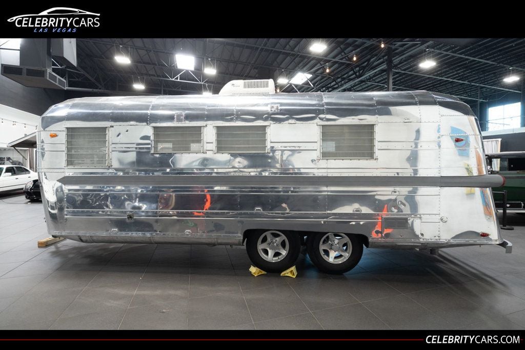 1963 Streamline Duke 2300 24 feet - 22867541 - 0