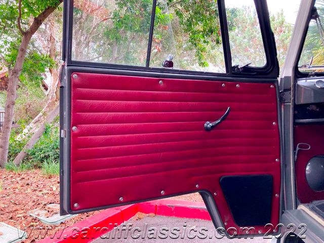 1963 Volkswagen Type 2 Panel Van  - 21504537 - 22