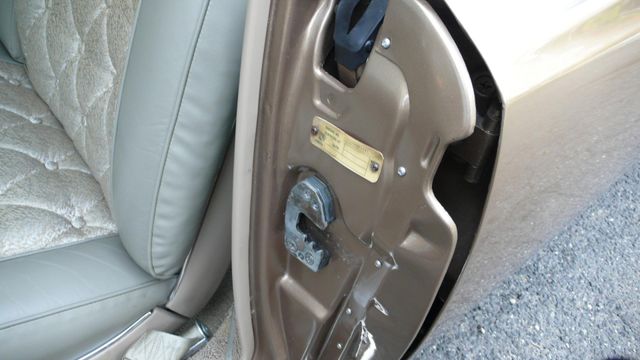 1964 Cadillac FLEETWOOD 4 DR - 9516734 - 29