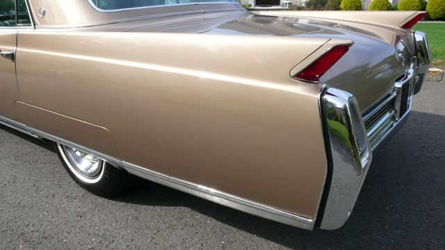 1964 Cadillac FLEETWOOD 4 DR - 9516734 - 57