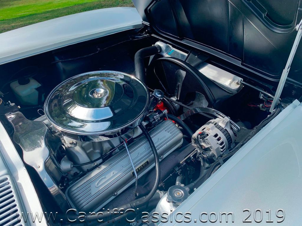 1964 Chevrolet Corvette Stingray  - 19055332 - 32