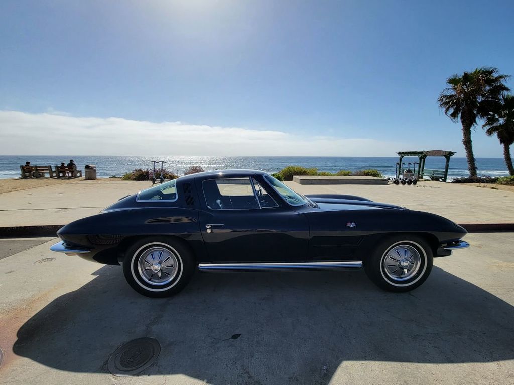 1964 Chevrolet Corvette StingRay Coupe MATCHING NUMBERS, NICEST EXAMPLE! - 21437744 - 0