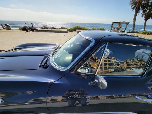 1964 Chevrolet Corvette StingRay Coupe MATCHING NUMBERS, NICEST EXAMPLE! - 21437744 - 54