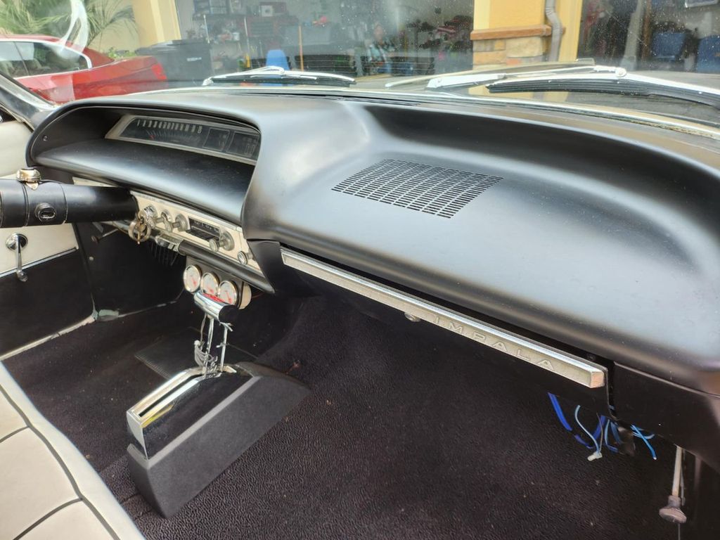 1964 Chevrolet Impala 2-Door For Sale - 21991771 - 13