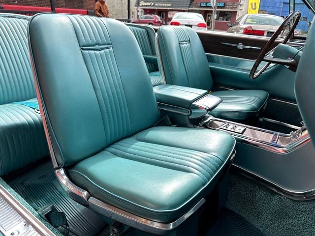 1964 Ford Thunderbird  - 22330584 - 38