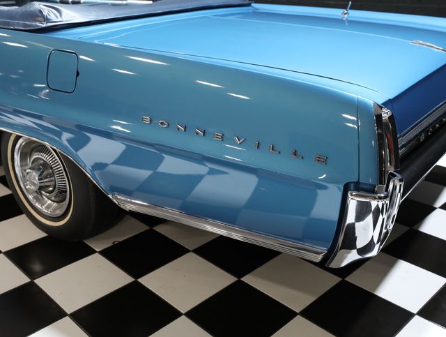1964 Pontiac Bonneville Convertible - 23056697 - 26