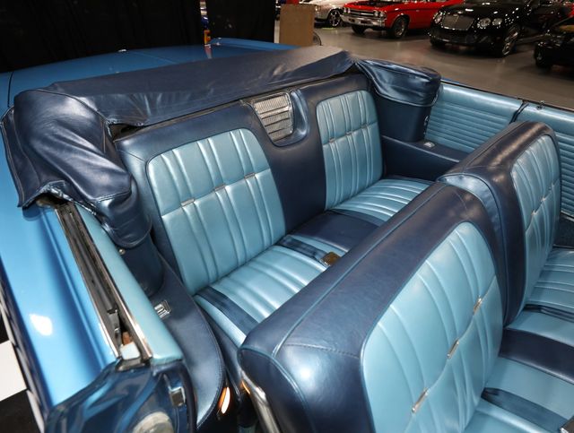 1964 Pontiac Bonneville Convertible - 23056697 - 3