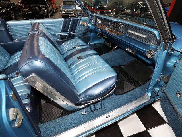 1964 Pontiac Bonneville Convertible - 23056697 - 42