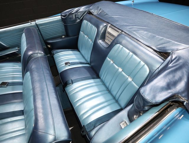 1964 Pontiac Bonneville Convertible - 23056697 - 46
