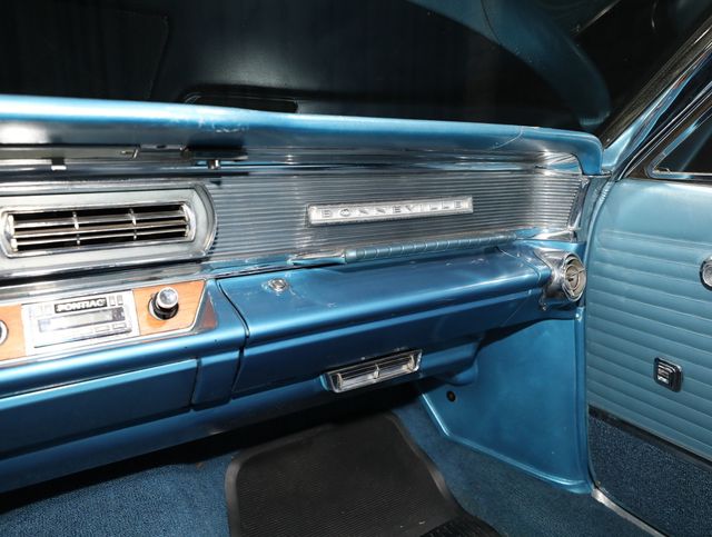 1964 Pontiac Bonneville Convertible - 23056697 - 52