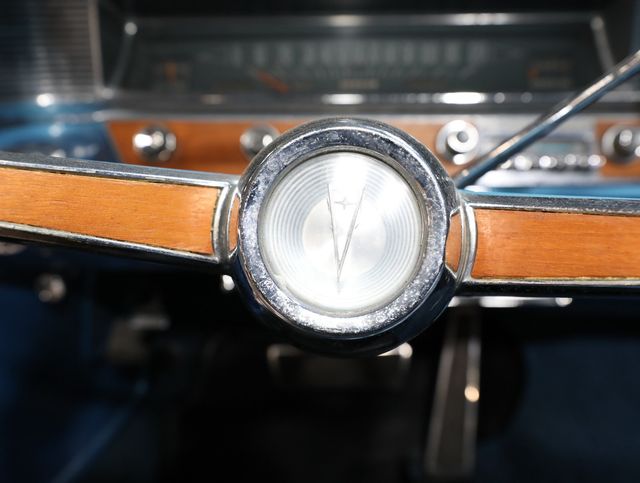 1964 Pontiac Bonneville Convertible - 23056697 - 57