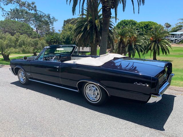 1964 Pontiac GTO  - 19070647 - 23