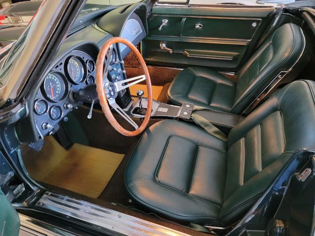 1965 Chevrolet Corvette Sting Ray 1965 Chevrolet Corvette Sting Ray - 21156076 - 21