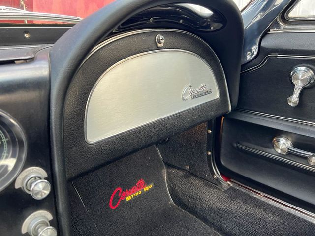 1965 Chevrolet CORVETTE STINGRAY 1965 Chevrolet CORVETTE STING RAY! MATCHING NUMBERS! - 21586566 - 22