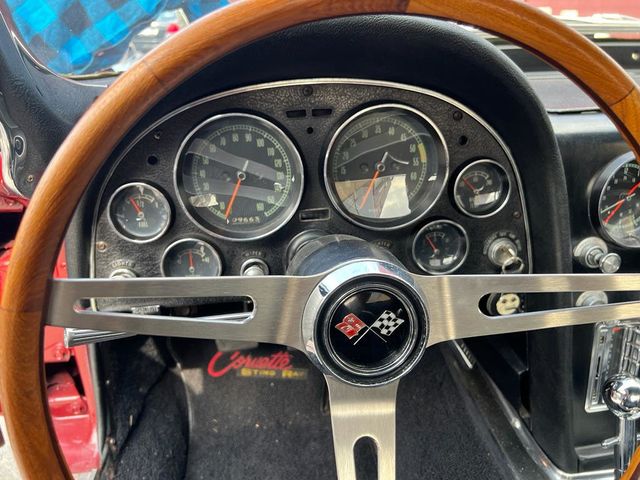 1965 Chevrolet CORVETTE STINGRAY 1965 Chevrolet CORVETTE STING RAY! MATCHING NUMBERS! - 21586566 - 23