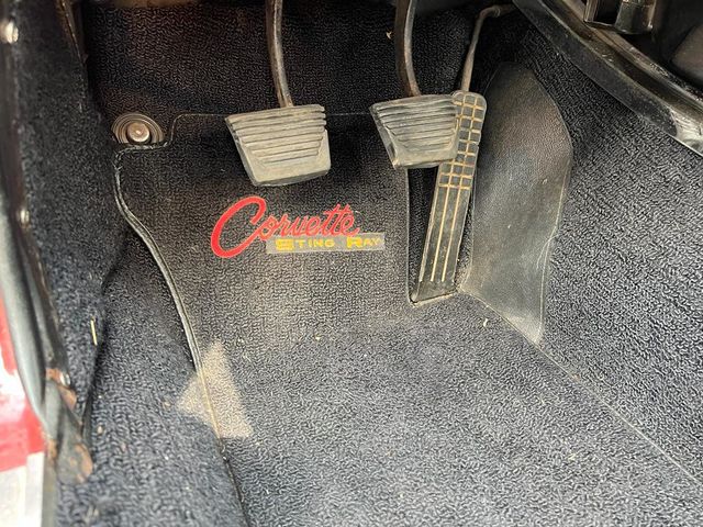 1965 Chevrolet CORVETTE STINGRAY 1965 Chevrolet CORVETTE STING RAY! MATCHING NUMBERS! - 21586566 - 24