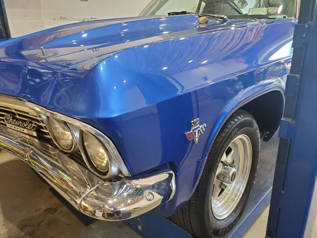 1965 Chevrolet Impala SS w/ 502 Crate Motor  - 20175503 - 11