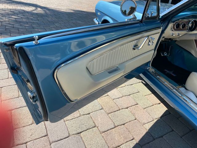 1965 Ford Mustang  - 22850528 - 61