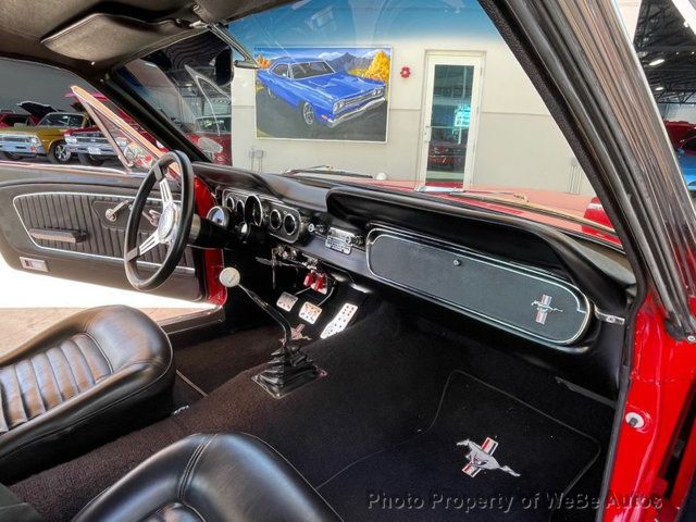 1965 Ford Mustang Fastback - 21864514 - 65