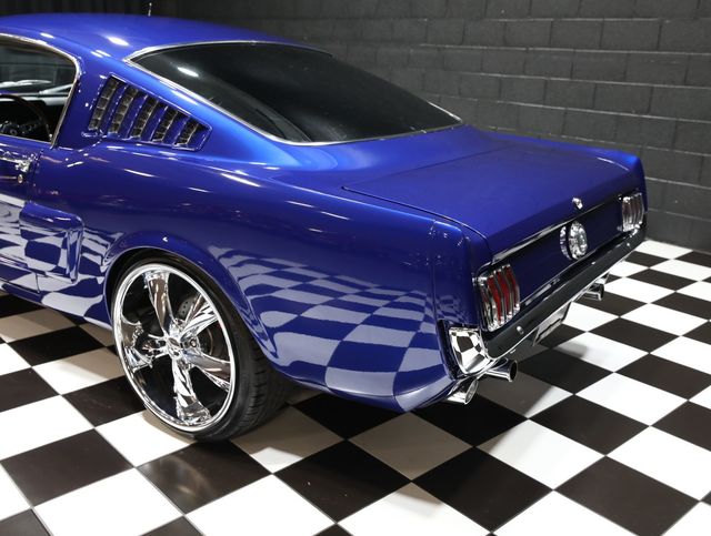 1965 Ford Mustang RESTORED - 347 - 5 Speed - 23056679 - 17