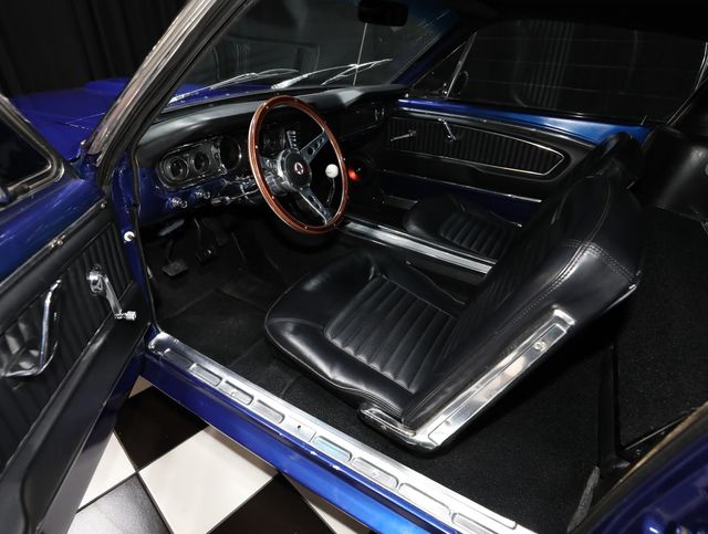 1965 Ford Mustang RESTORED - 347 - 5 Speed - 23056679 - 2