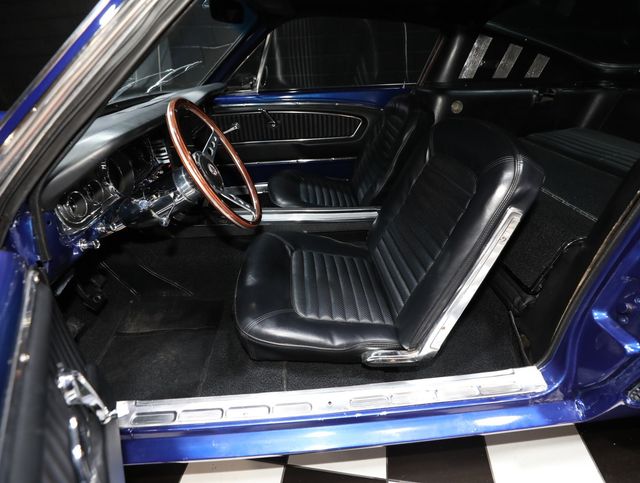 1965 Ford Mustang RESTORED - 347 - 5 Speed - 23056679 - 45