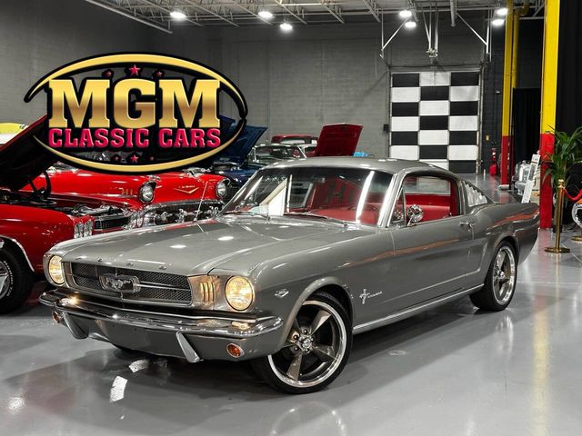1965 Ford Mustang THIS FASTBACK RESTORED PONY SHOW PAINT JOB - 22766228 - 0