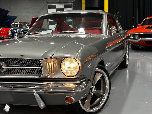 1965 Ford Mustang THIS FASTBACK RESTORED PONY SHOW PAINT JOB - 22766228 - 5