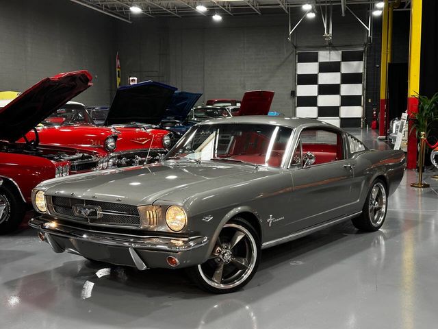 1965 Ford Mustang THIS FASTBACK RESTORED PONY SHOW PAINT JOB - 22766228 - 6