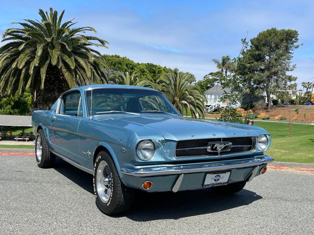 1965 Ford Mustang V8 Fastback  - 21961938 - 2