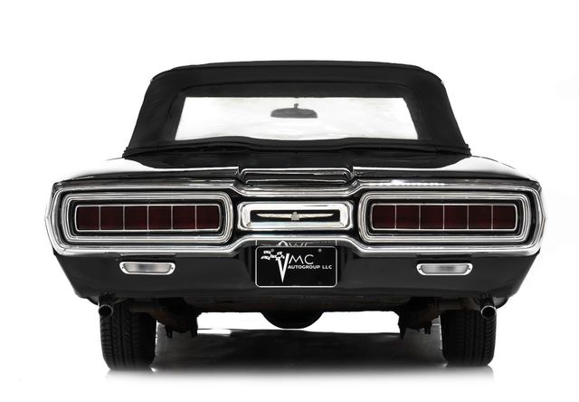 1965 Ford ThunderBird  - 22130061 - 9