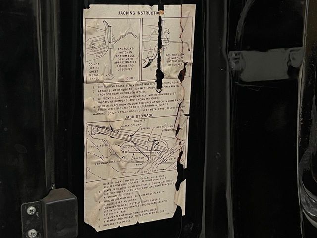 1965 Ford ThunderBird  - 22130061 - 99