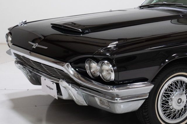 1965 Ford ThunderBird  - 22130061 - 13