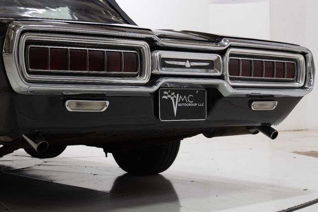 1965 Ford ThunderBird  - 22130061 - 21