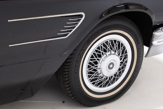 1965 Ford ThunderBird  - 22130061 - 30