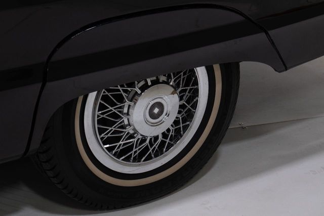 1965 Ford ThunderBird  - 22130061 - 32