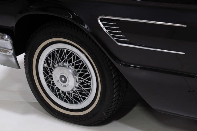 1965 Ford ThunderBird  - 22130061 - 33