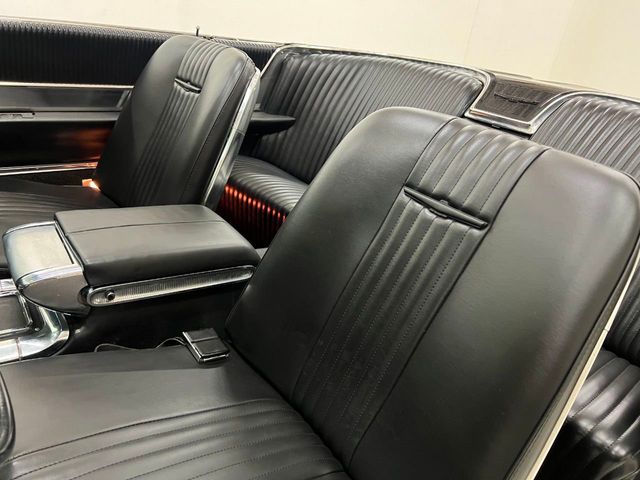 1965 Ford ThunderBird  - 22130061 - 39