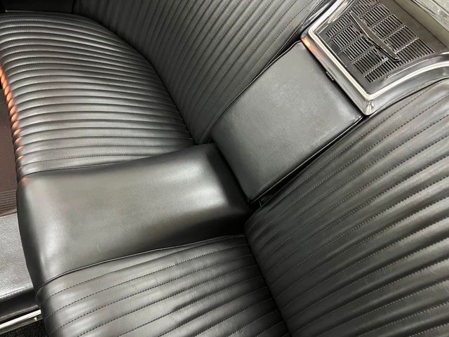 1965 Ford ThunderBird  - 22130061 - 41