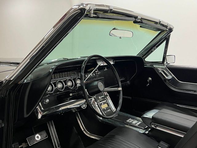 1965 Ford ThunderBird  - 22130061 - 43