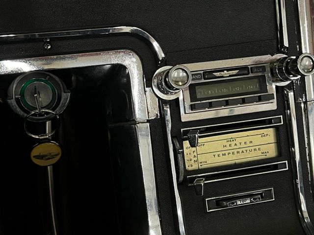 1965 Ford ThunderBird  - 22130061 - 49