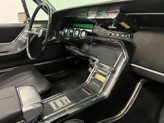 1965 Ford ThunderBird  - 22130061 - 67