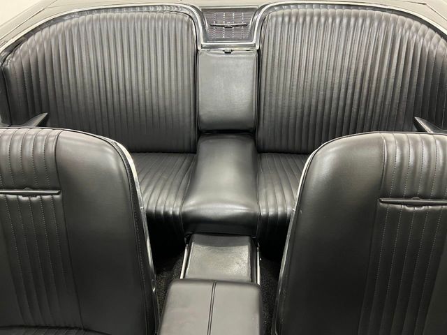 1965 Ford ThunderBird  - 22130061 - 68