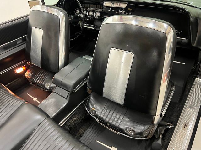 1965 Ford ThunderBird  - 22130061 - 73