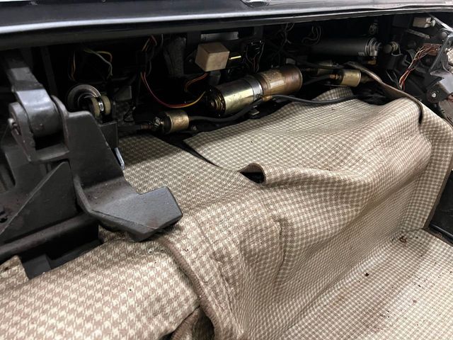 1965 Ford ThunderBird  - 22130061 - 78